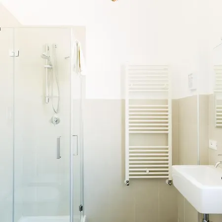 唐格拉姆酒店 3* 普尔萨诺