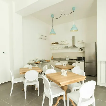 Bed & Breakfast Tangram House